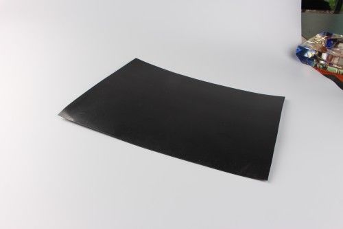 ژئوممبران سطح صاف HDPE با مقاومت شیمیایی عالی و طول 30m-100m برای کاربرد های دفن زباله و معدن