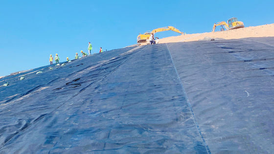 ژئوممبران صاف HDPE مقاوم در برابر اشعه UV برای ضد پیری و حفاظت پایدار در هر محیط
