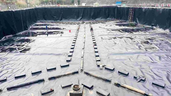 ژئوممبران صاف HDPE مقاوم در برابر مواد شیمیایی ایده آل برای محیط های پیچیده