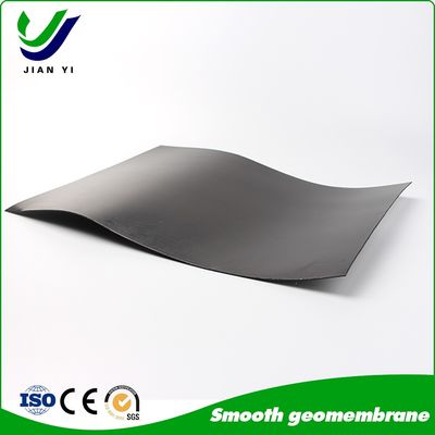 0.3-3.0mm ضخامت HDPE Geomembrane صاف پوشه سنگین برای محل دفن زباله های معدن مدیریت آب عرض 1m-9m طول 30-100m