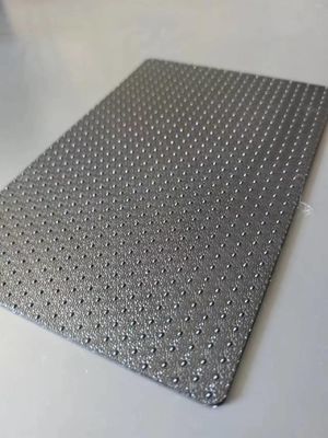 فرآیند تولید پیشرفته ژئوممبران بافت دار HDPE برای مهندسی محیط زیست