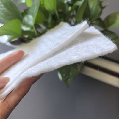 ژئوتکستيل با سوزن چوبي با فايبر بلند براي زباله هاي زباله اي و تخليه هاي تخليه حوضچه ها تراشه هاي پلي استري PET عرض 1.0m-6.6m
