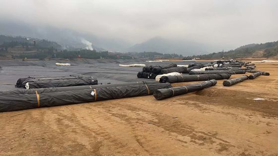 مقاومت شیمیایی عالی HDPE ژئوممبران صاف برای مدیریت خروجی