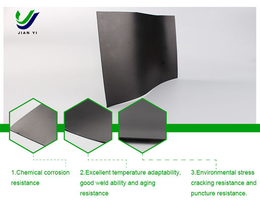 ژئوممبران صاف HDPE با نفوذپذیری فوق العاده کم با مقاومت در برابر خوردگی شیمیایی و 700% ازدیاد طول برای استخرهای باطله معدن