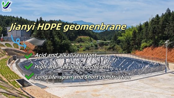 ژئوممبران صاف HDPE ضد آب با ثبات شیمیایی و دوام برای محافظت طولانی مدت