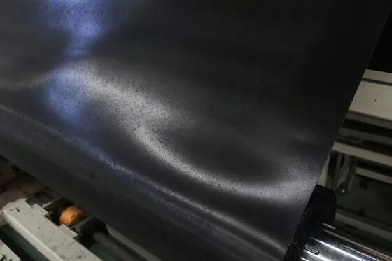 ژئوممبران HDPE با مقاومت شیمیایی بالا با جوش گرم برای پروژه های استخر تنظیم درخشش